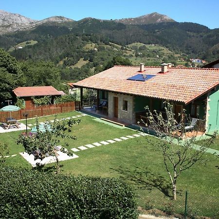 Coviellador Cangas De Onis Guest House Bagian luar foto