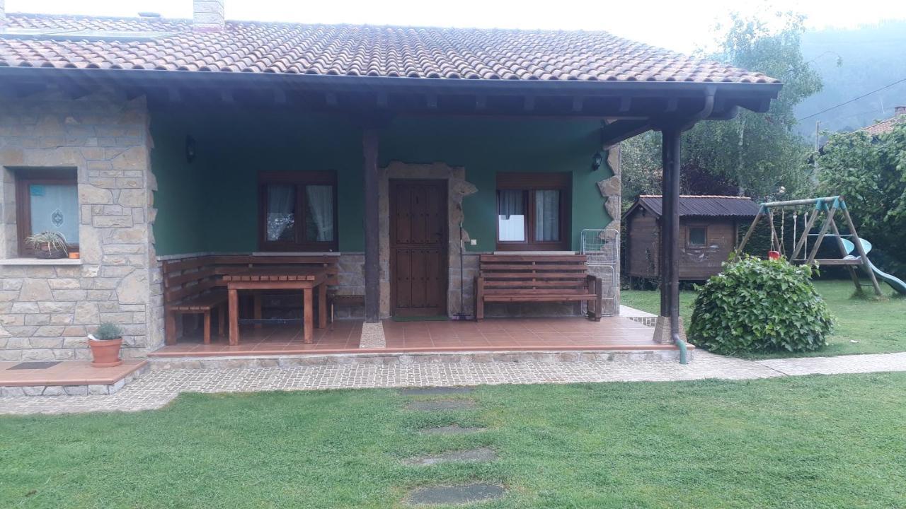 Coviellador Cangas De Onis Guest House Bagian luar foto