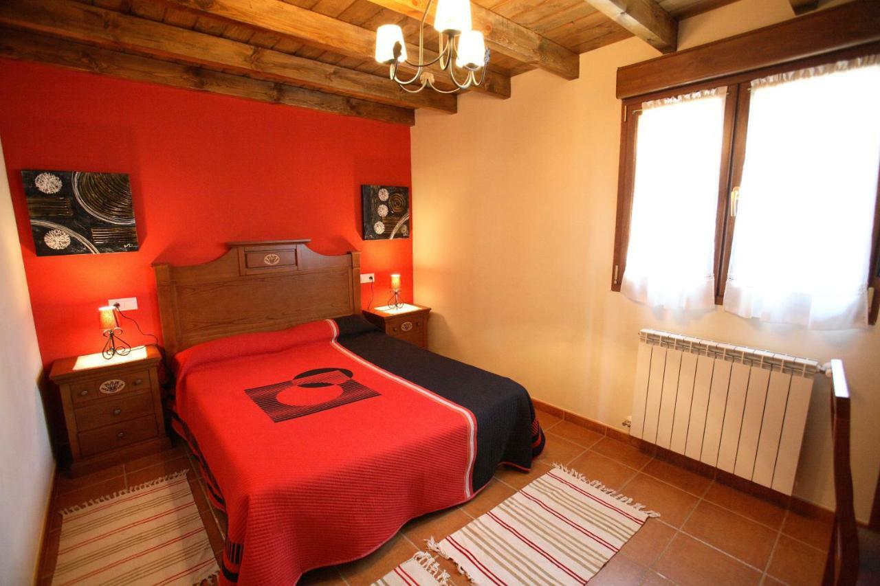 Coviellador Cangas De Onis Guest House Bagian luar foto