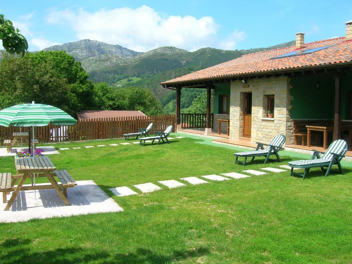 Coviellador Cangas De Onis Guest House Bagian luar foto