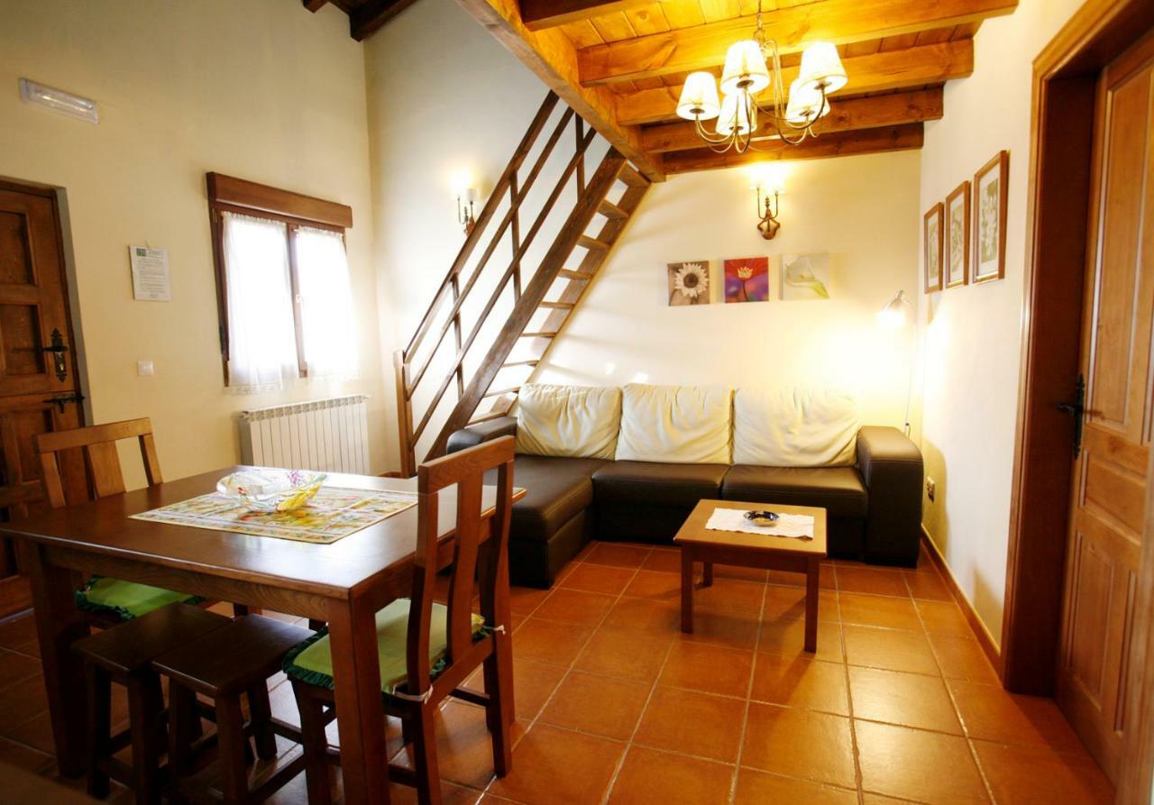 Coviellador Cangas De Onis Guest House Bagian luar foto