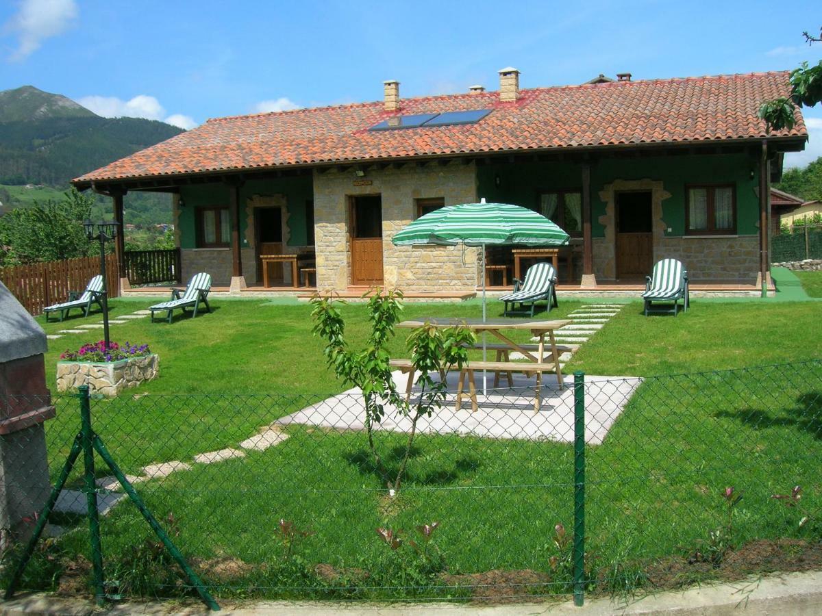 Coviellador Cangas De Onis Guest House Bagian luar foto